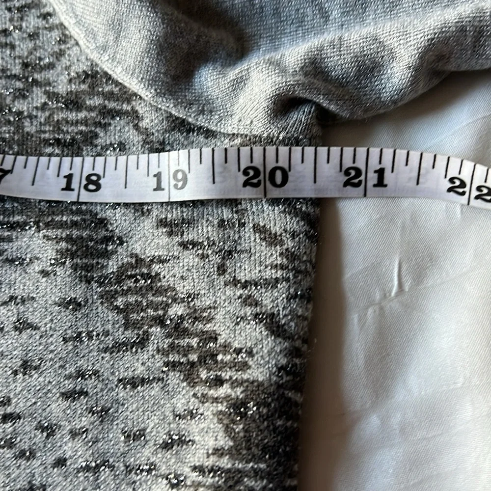 CHARTER CLUB Grey sweater Shiny Embellishments cardigan long sleeves Large EUC - Picture 9 of 10